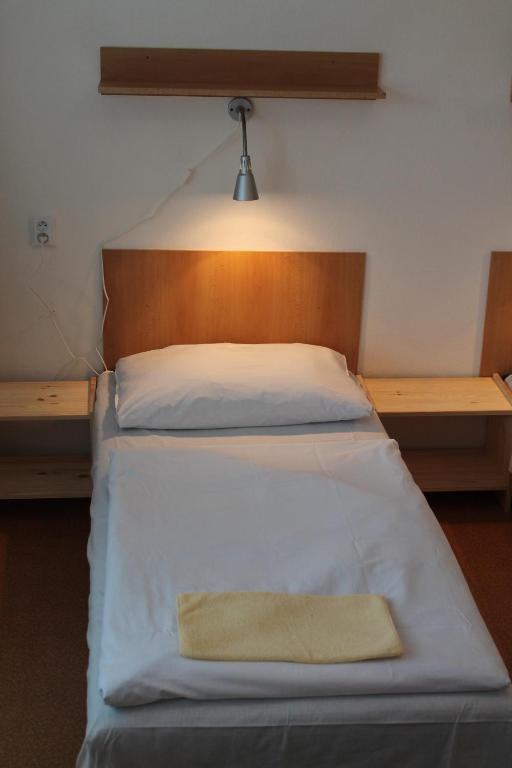 Hostel Turist Zvolen Kamer foto