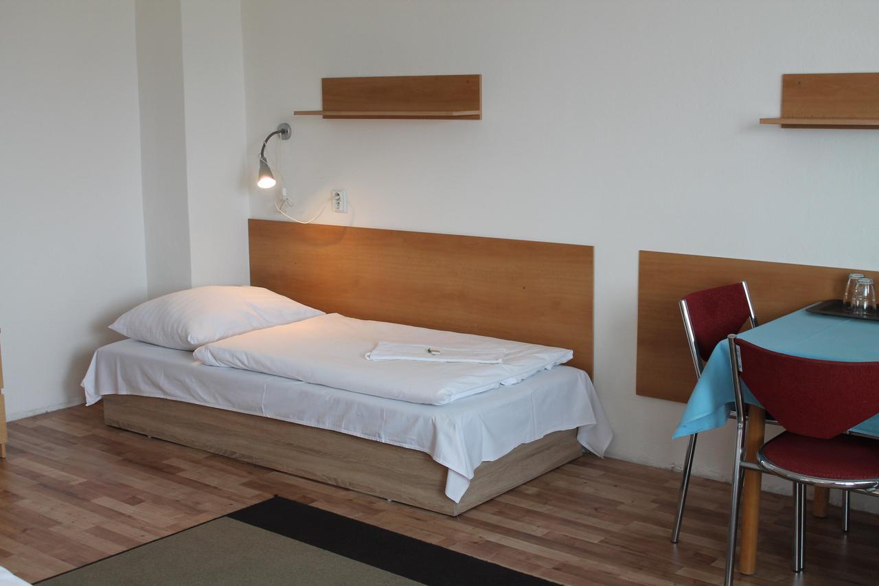 Hostel Turist Zvolen Buitenkant foto